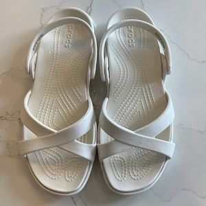 CROCS Dual Comfort women’s White sandals size 9W